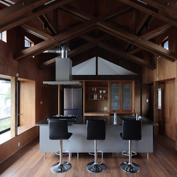 広間は屋根の仕組みをそのままあらわした造りです